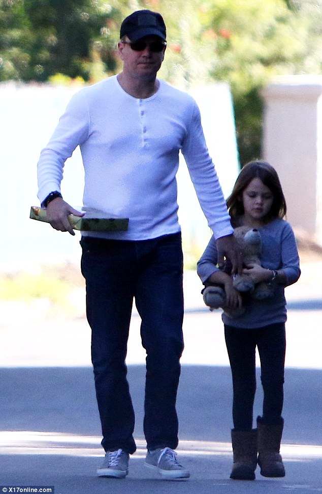 Matt Damon Menemani Putrinya