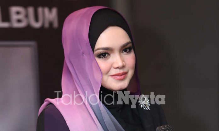 Siti Nurhaliza Hamil