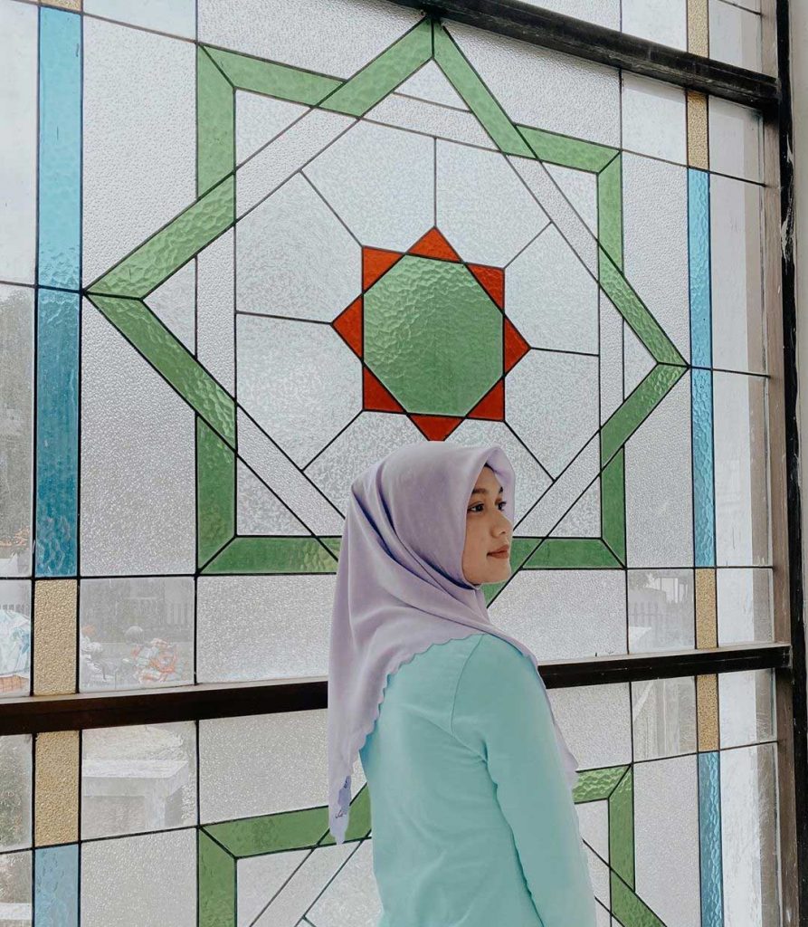 Dea Imut Seks - Tampil Beda dengan Hijab, Dea 'Imut' Annisa Banjir Doa