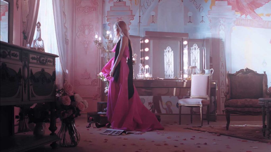 outfit-rose-blackpink-mv-on-the-ground