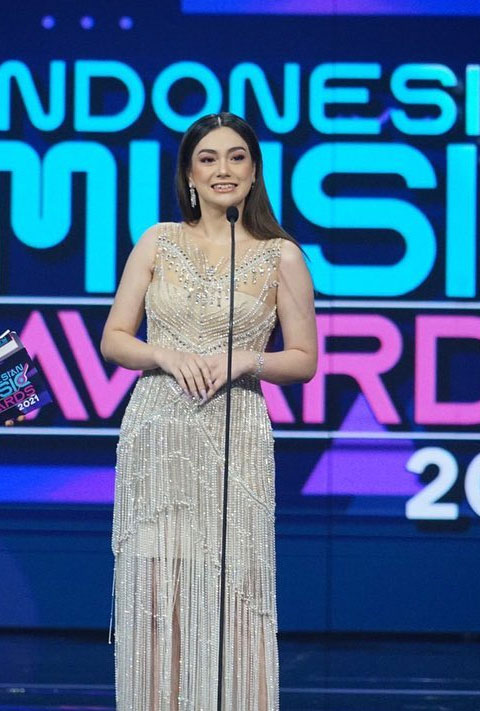 celine-evangelista-indonesian-music-awards-2021