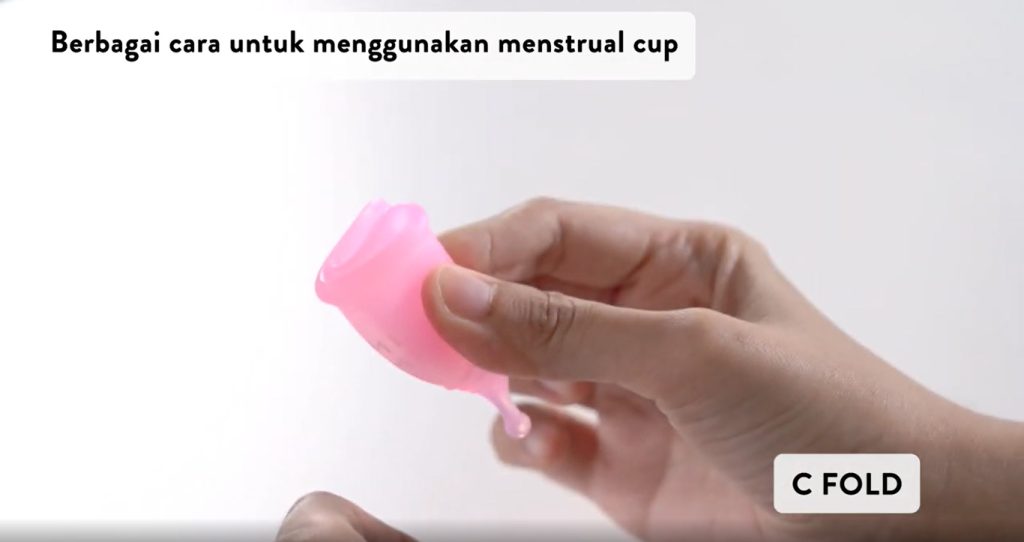 menstrual-cup-c-fold