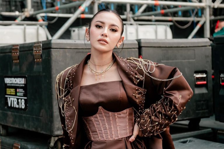 Mahalini berikan respons usai dihujat netizen saat berduet dengan Isyana Sarasvati (Foto: Instagram/mahaliniraharja)