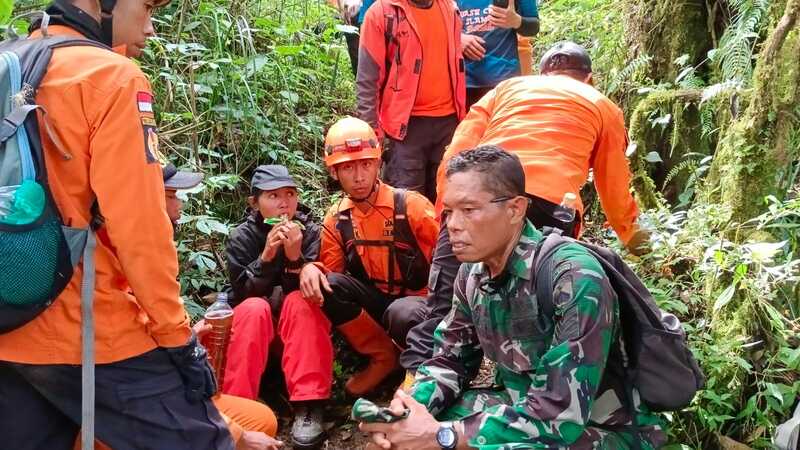 Hilang Di Gunung Slamet, Naomi Daviola Akhirnya Ditemukan - Nyata