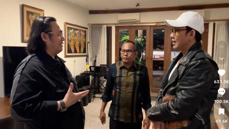 Farhat Abbas resmi melaporkan Denny Sumargo. Foto : TikTok/dennysumargoreal